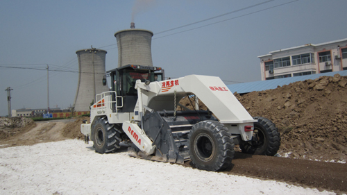 WR2100L，濱州工業(yè)場地灰土拌和